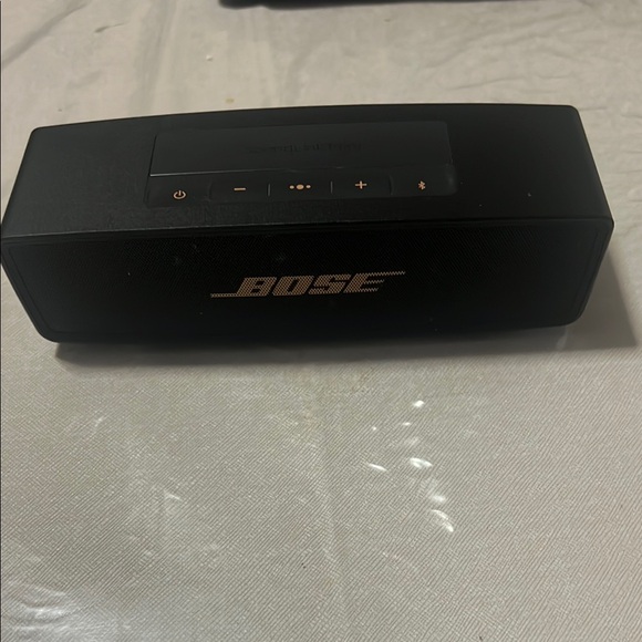 Bose - Picture 1 of 8